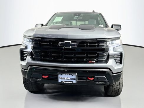 Used 2024 Chevrolet Silverado 1500 LT Trail Boss w/ Convenience Package II AWD/4WD image 2
