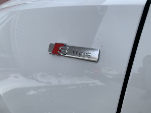 Used 2023 Audi Q3 2.0T Premium w/ Convenience Package image 19