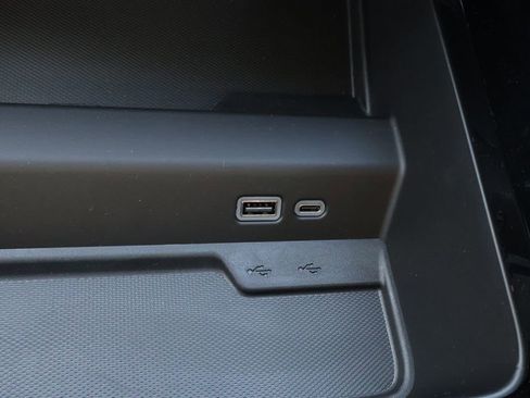 New 2026 Chevrolet Suburban LS image 28