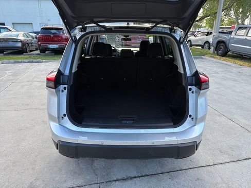 Used 2024 Nissan Rogue S FWD image 29