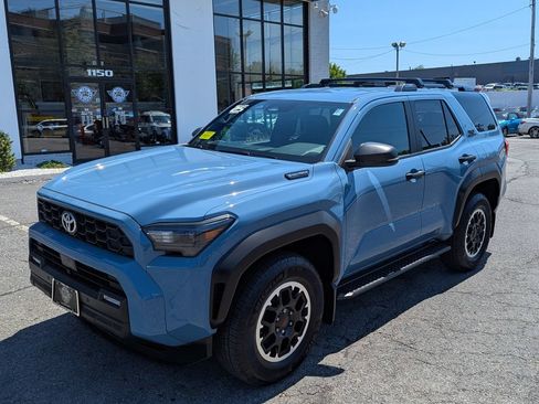 Used 2025 Toyota 4Runner TRD Off-Road AWD/4WD image 2