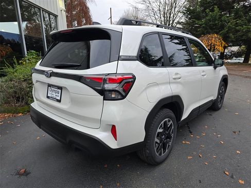 New 2025 Subaru Forester Premium image 4