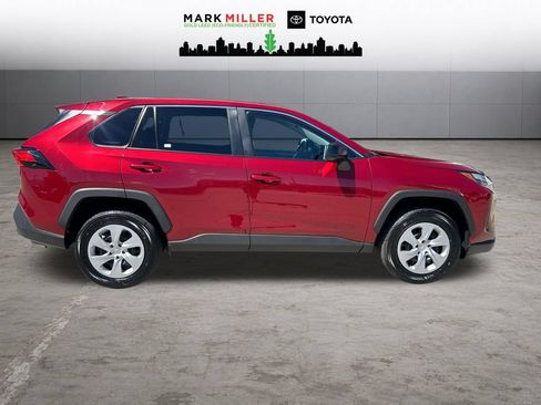 Certified 2025 Toyota RAV4 LE AWD/4WD image 7