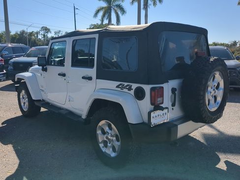 Used 2014 Jeep Wrangler Unlimited Sahara image 7