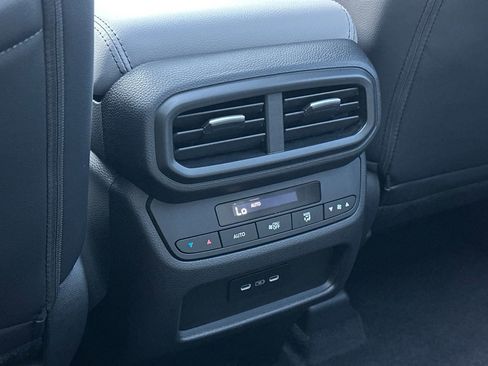 New 2025 Honda Pilot Touring image 18