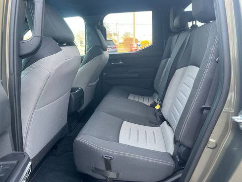 Used 2024 Toyota Tacoma TRD Off-Road image 23