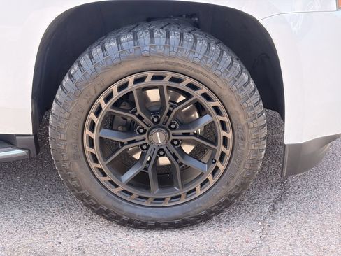 Used 2019 GMC Yukon Denali w/ Open Road Package AWD/4WD image 9