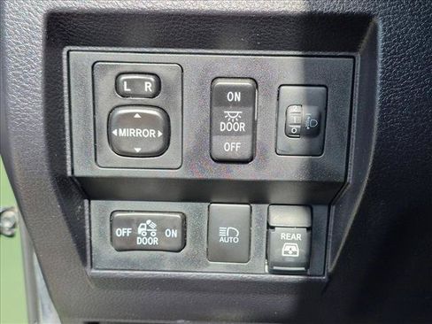 Used 2021 Toyota Tundra SR5 w/ Trail Edition AWD/4WD image 10