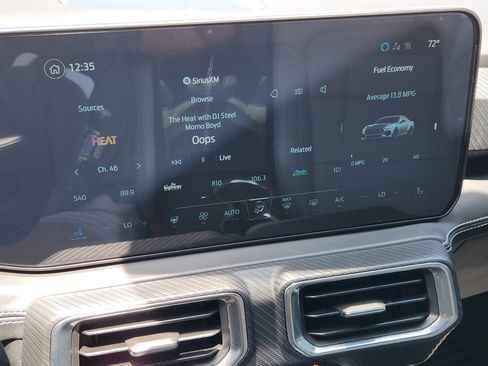 Used 2025 Ford Mustang GT Premium RWD image 17