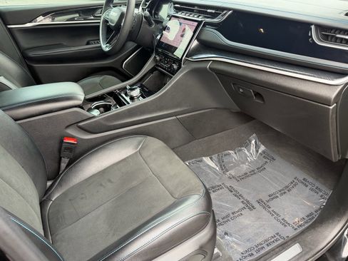 Used 2022 Jeep Grand Cherokee Trailhawk w/ Advanced Protech Group II image 15