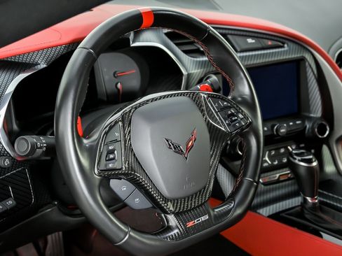 Used 2019 Chevrolet Corvette Z06 RWD image 24
