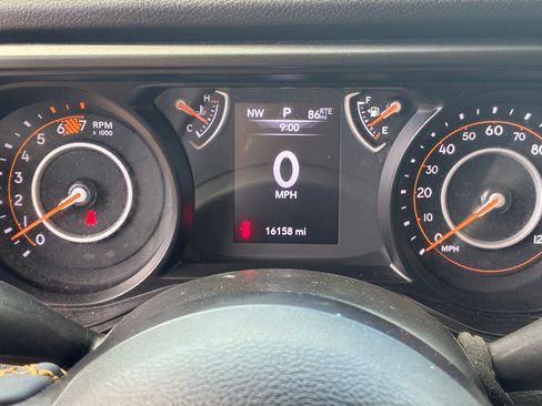 Used 2024 Jeep Wrangler Unlimited Sport AWD/4WD image 22