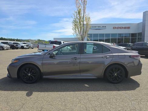 Used 2023 Toyota Camry SE FWD image 2