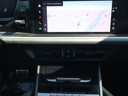 Used 2025 Porsche Cayenne Turbo image 11