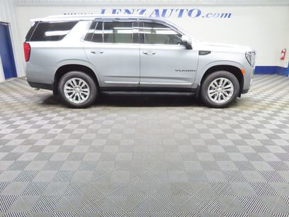 Used 2024 GMC Yukon SLT w/ SLT Luxury Package