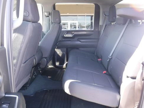 Used 2024 Chevrolet Silverado 3500 LT image 13