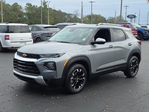 Used 2023 Chevrolet TrailBlazer LT image 11