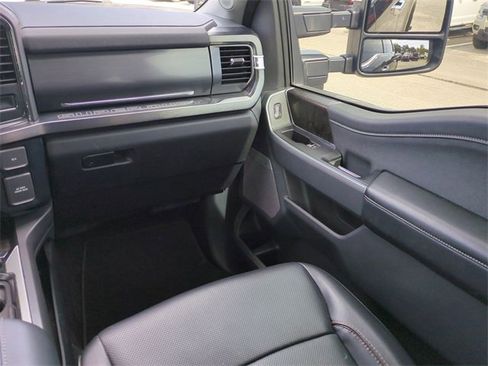 Used 2023 Ford F250 Lariat w/ Lariat Ultimate Package image 17