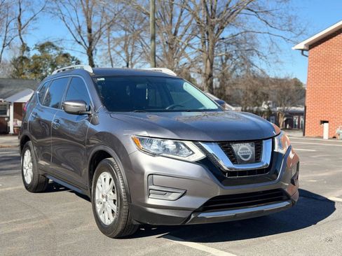 Used 2017 Nissan Rogue SV FWD image 8