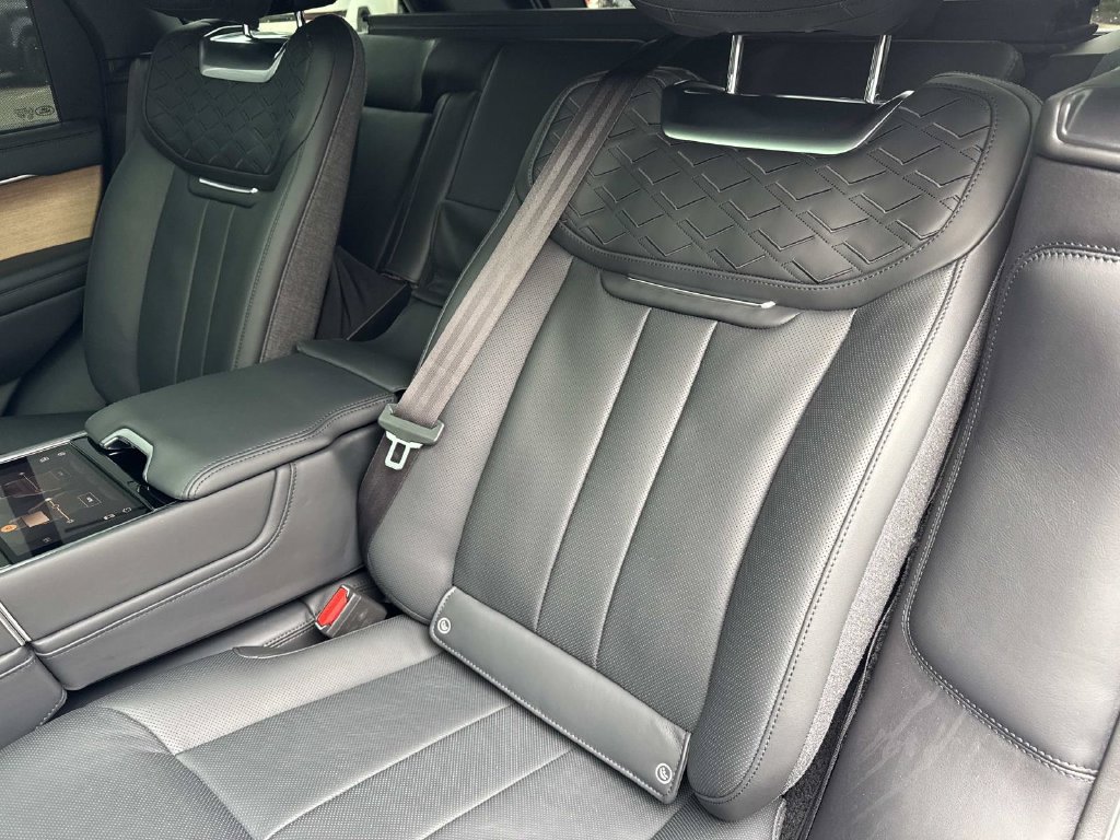 Certified 2023 Land Rover Range Rover SV AWD/4WD image 15