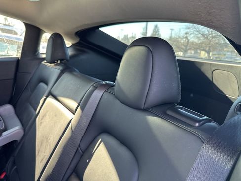 Used 2022 Tesla Model Y Long Range image 7