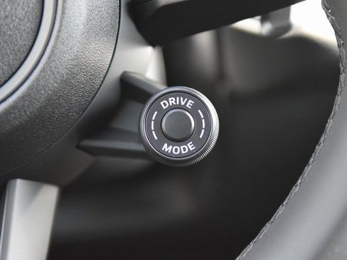 Certified 2025 Porsche Cayenne Coupe image 36