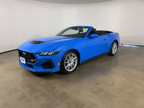 Used 2025 Ford Mustang GT Premium image 37