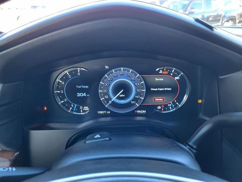 Used 2016 Cadillac Escalade Luxury image 11