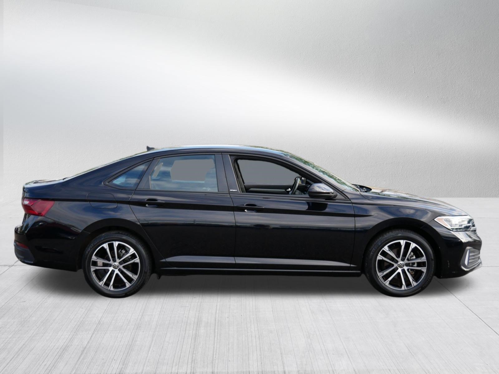 Certified 2024 Volkswagen Jetta Sport FWD image 8