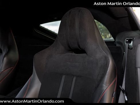 Used 2021 Aston Martin V8 Vantage Coupe RWD image 5