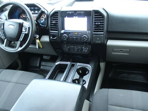 Used 2017 Ford F150 XL w/ Equipment Group 101A Mid image 15