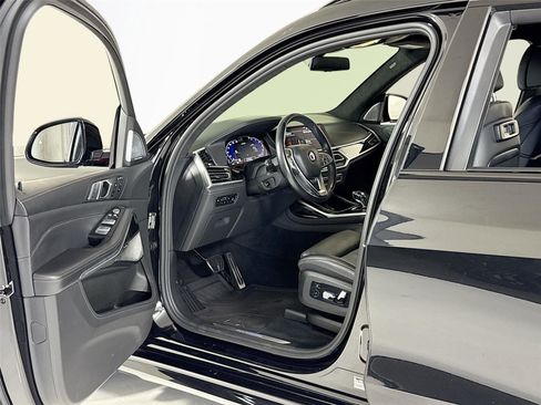 Used 2021 BMW ALPINA XB7 image 12