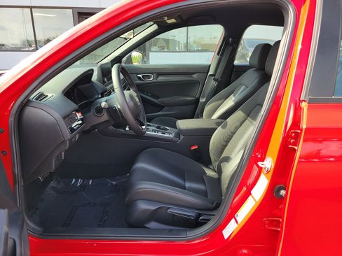 Used 2025 Honda Civic Sport image 15