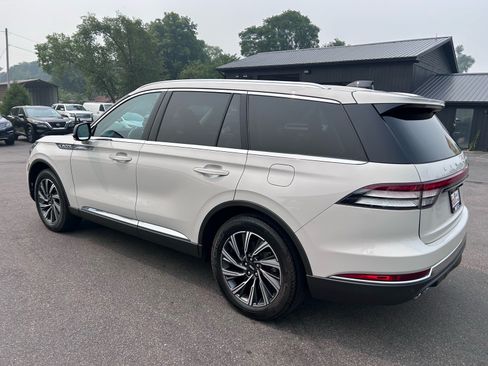 Used 2025 Lincoln Aviator AWD w/ Equipment Group 101A image 7