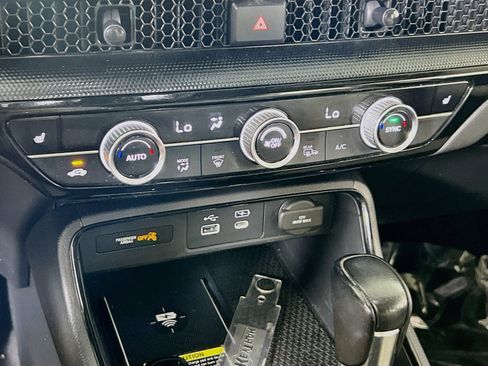Used 2023 Honda CR-V EX-L image 15
