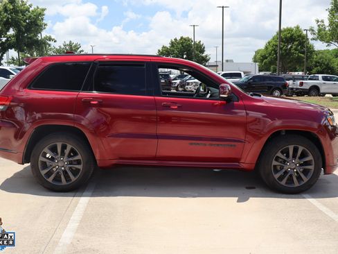 Used 2019 Jeep Grand Cherokee High Altitude RWD image 2