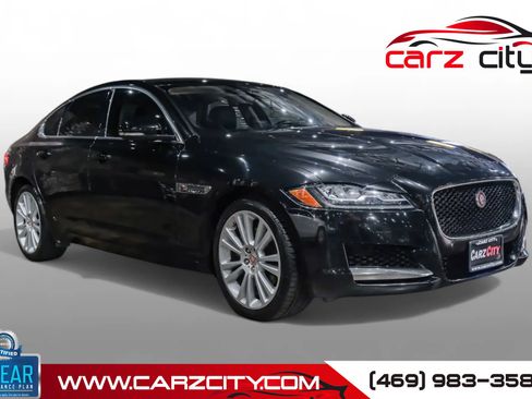 Used 2020 Jaguar XF Prestige RWD image 1