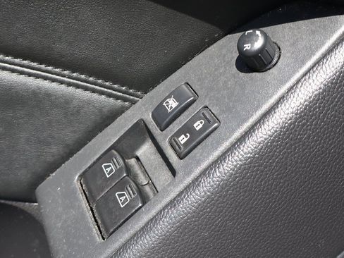 Used 2015 INFINITI Q60 Sport Limited image 16