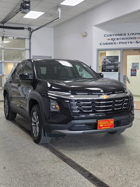 Used 2026 Chevrolet Equinox LT w/ Convenience Package II AWD/4WD image 3