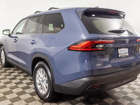 Used 2024 Toyota Grand Highlander XLE image 19