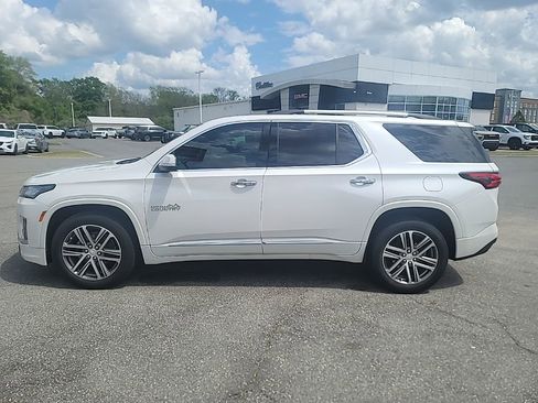 Used 2022 Chevrolet Traverse High Country image 4