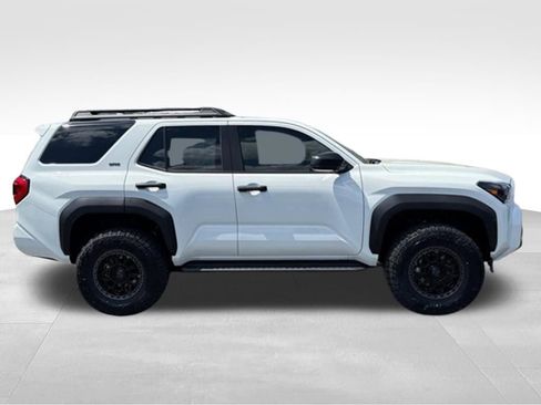 New 2026 Toyota 4Runner SR5 AWD/4WD image 7