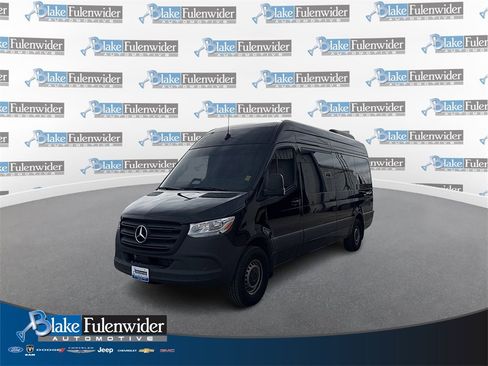 Used 2025 Mercedes-Benz Sprinter 2500 image 1