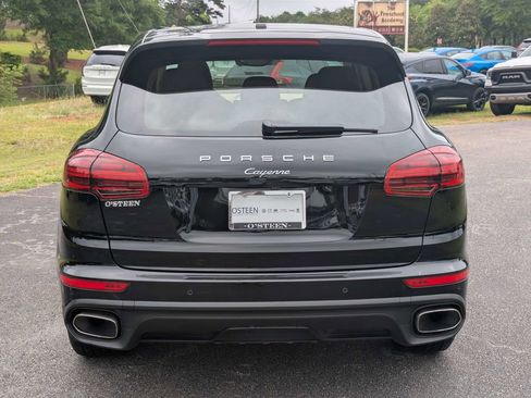Used 2016 Porsche Cayenne AWD/4WD image 5