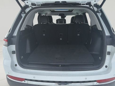 Used 2023 Jeep Grand Cherokee 4WD 4xe image 29