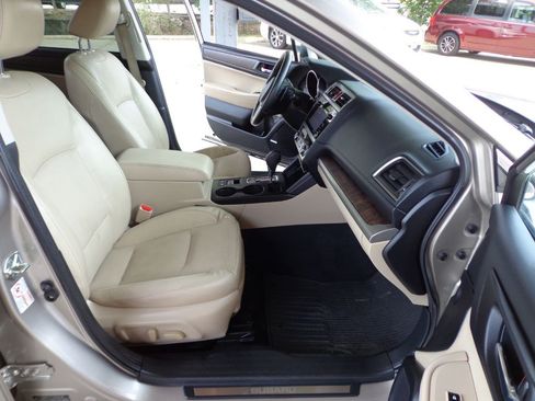 Used 2016 Subaru Outback 3.6R Limited AWD/4WD image 16