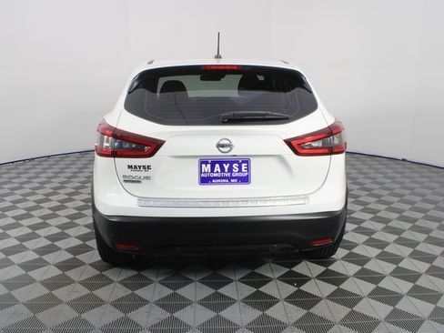 Used 2020 Nissan Rogue Sport S image 22