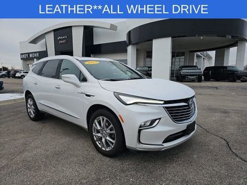 Used 2023 Buick Enclave Premium image 2