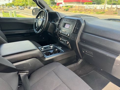 Used 2018 Ford Expedition Max XL AWD/4WD image 16