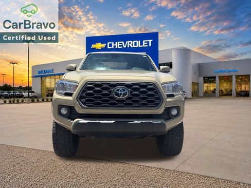 Used 2020 Toyota Tacoma TRD Off-Road AWD/4WD image 7